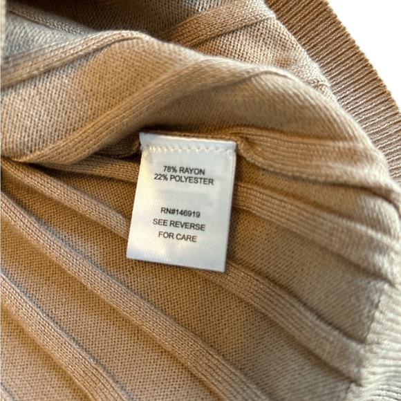 Rachel Roy Women's Fitted Silhouette Ribbed Sweater Camel Color Crewneck XL NWT. - Picture 8 of 11